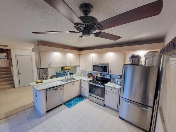 Stamford At The Villages Of Palm Beach Lakes, 1931 Hartford Ct, West Palm Beach, Florida 33409, image 3