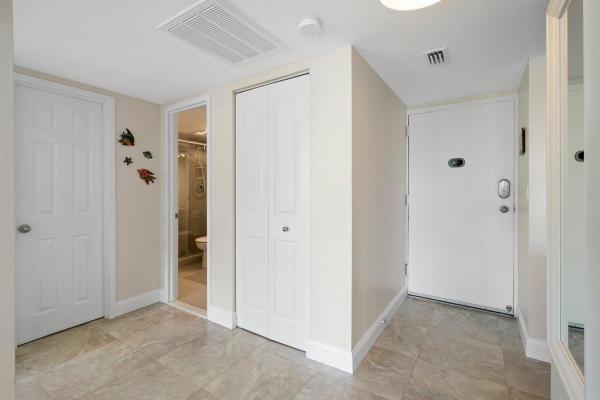 Lakeshore Club, 1830 Embassy Dr #305, West Palm Beach, Florida 33401, image 2