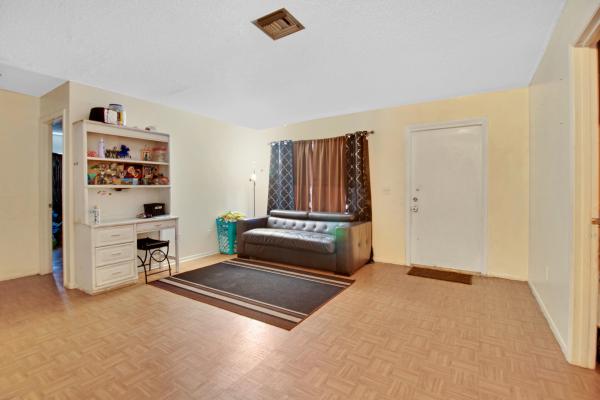 4063 Herbertz Rd, Lake Worth, Florida 33461, image 3
