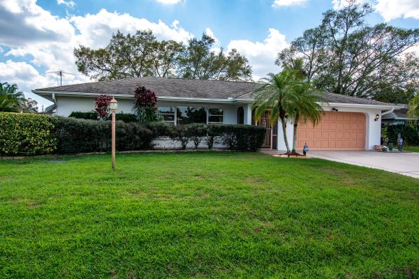 Bayshore Heights, 692 SE Seahouse Dr, Port St. Lucie, Florida 34983, image 2