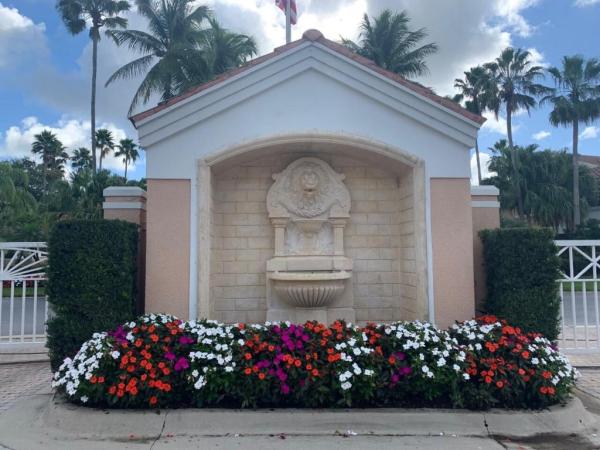 Legends, 241 Legendary Cir, Palm Beach Gardens, Florida 33418, image 2