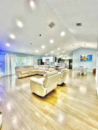 Sun Valley 2, 9393 Laurel Green Dr, Boynton Beach, Florida 33437, image 1