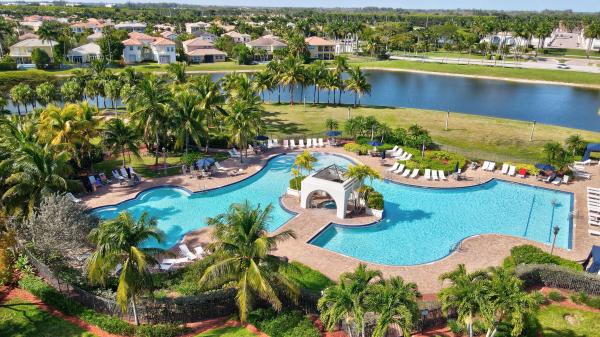 Waburton Village, 9851 Woolworth Ct, Wellington, Florida 33414, image 2