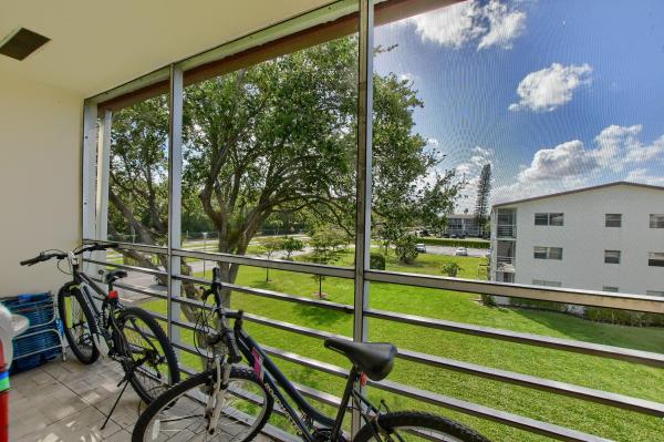 Fanshaw At Century Village, 157 Fanshaw D, Boca Raton, Florida 33434, image 2