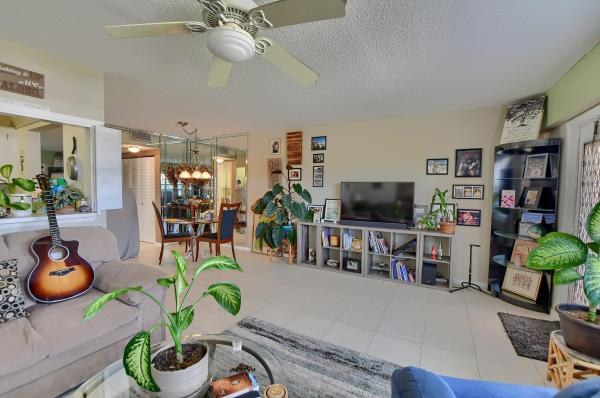 Fanshaw At Century Village, 157 Fanshaw D, Boca Raton, Florida 33434, image 3