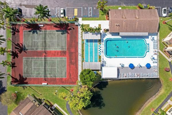 Pine Ridge 3, 333 Pine Ridge Cir #C-1, Greenacres, Florida 33463, image 1