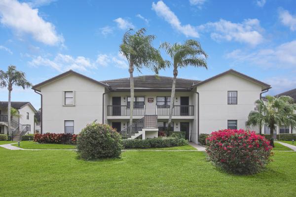 Lucerne Pointe, 7658 Tahiti Ln #204, Lake Worth, Florida 33467, image 1