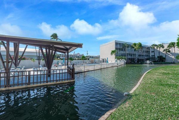 Hidden Harbour Of The Palm Beaches, 890 N Federal Hwy #410, Lantana, Florida 33462, image 2