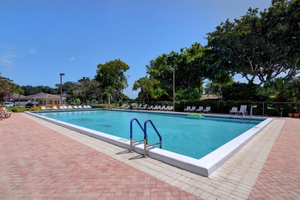 Parkshore At Whisper Walk, 8211 Springlake Dr, Boca Raton, Florida 33496, image 2