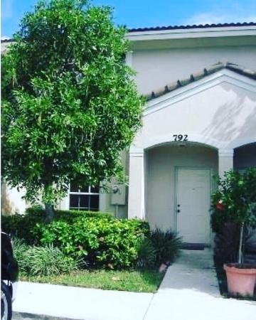 Summit Lake, 792 Summit Lake Dr, West Palm Beach, Florida 33406, image 2