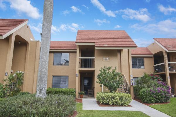 Green Lakes At Indian Spring, 11262 Green Lake Dr #202, Boynton Beach, Florida 33437, image 2