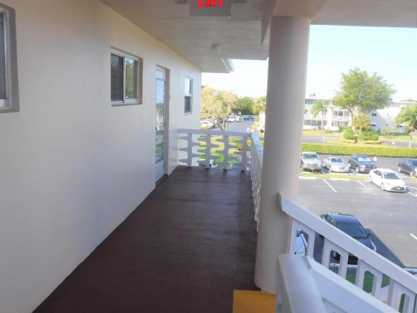 Lake Clarke Gardens, 2812 S Garden Dr S #312, Lake Worth, Florida 33461, image 3