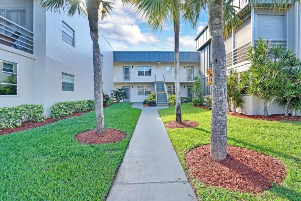 Burgundy At Kings Point, 302 Burgundy G, Delray Beach, Florida 33484, image 2