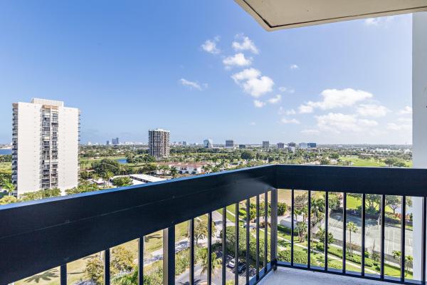 Lincoln Tower, 2400 Presidential Way #1404, West Palm Beach, Florida 33401, image 2