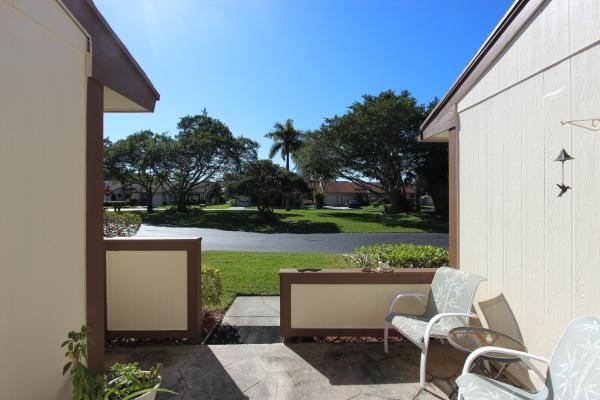 9 Finsbury Ln, Boynton Beach, Florida 33426, image 1