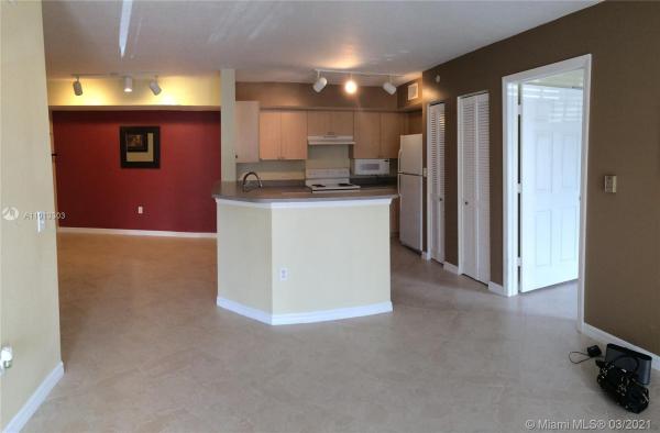 Mirabella Villas, 811 Villa Cir, Boynton Beach, Florida 33435, image 3
