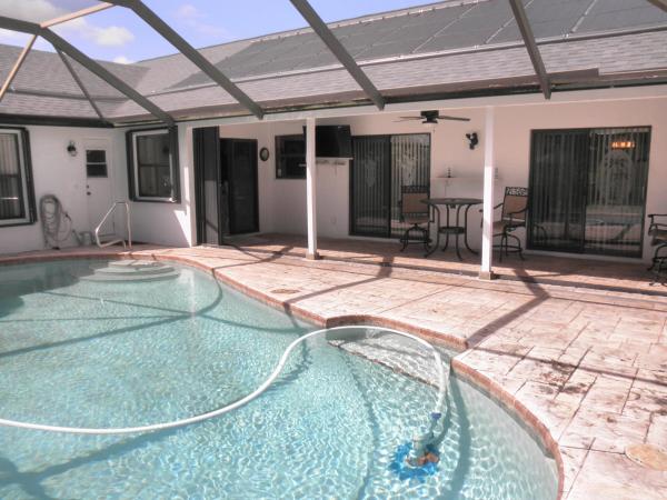 Southbend Lakes Estates, 647 SE Stow Ter, Port St. Lucie, Florida 34984, image 1