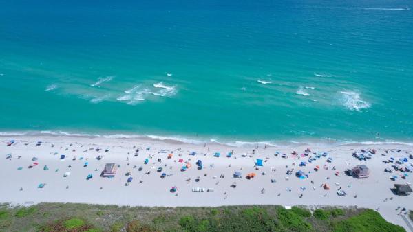 Arlen House East, 100 Bayview Dr #Ph12, Sunny Isles Beach, Florida 33160, image 3