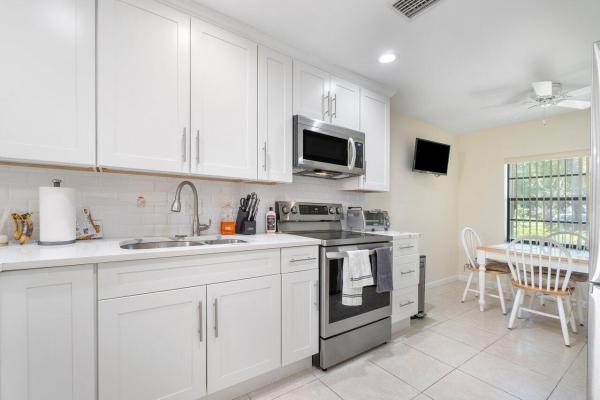 Stratford At Hunters Run, 35 Stratford Ln W #C, Boynton Beach, Florida 33436, image 2
