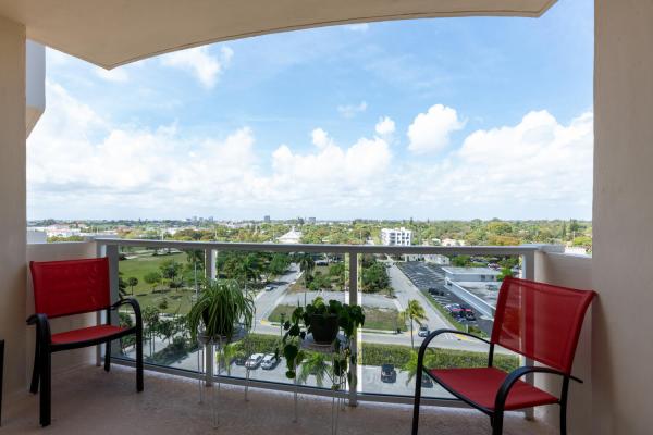 La Fontana, 2800 N Flagler Dr #913, West Palm Beach, Florida 33407, image 2