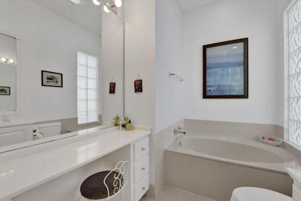 Carleton Oaks, 8979 Oldham Way, Palm Beach Gardens, Florida 33412, image 1