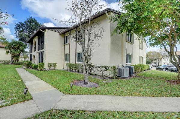 Pine Ridge 4, 5961 Whispering Pine Way #B-1, Greenacres, Florida 33463, image 2