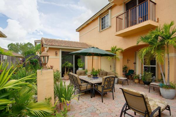 Karenero Falls, 9057 SW 161st Ter, Palmetto Bay, Florida 33157, image 1