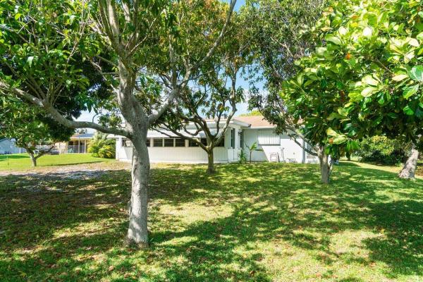Floral Park Lantana, 6888 Eastview Dr, Lake Worth, Florida 33462, image 1