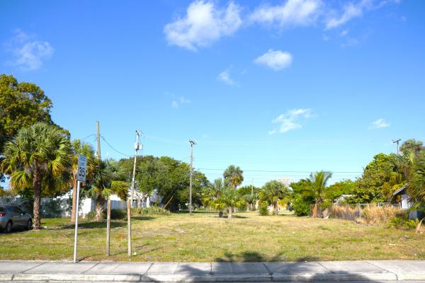 Lake Worth Town, 1621 S Federal Hwy, Lake Worth Beach, Florida 33460, image 1