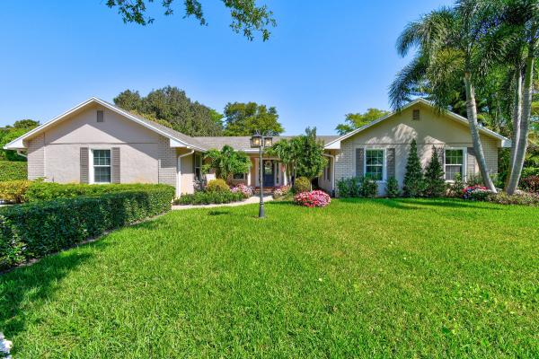 Pine Tree Golf Club, 4549 Saint Andrews Dr, Boynton Beach, Florida 33436, image 2