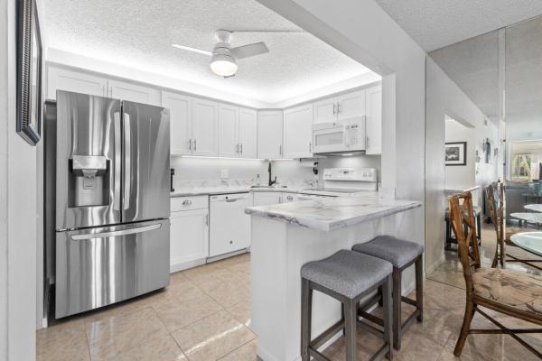 Pine Ridge South 2, 227 Pine Hov Cir #C-1, Greenacres, Florida 33463, image 2