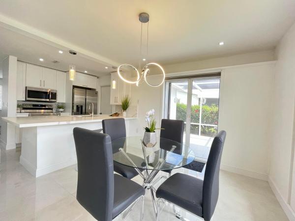 Palm Beach Leisureville, 506 SW 18th St, Boynton Beach, Florida 33426, image 1