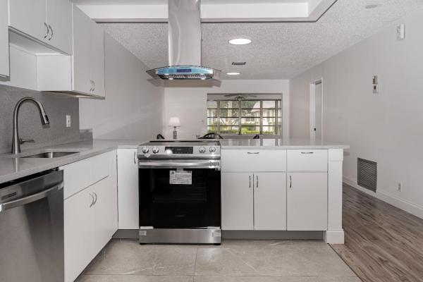 Gately At Cresthaven Townhomes, 2638 Gately Dr E #119, West Palm Beach, Florida 33415, image 3