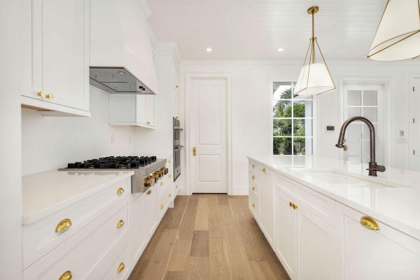 Burnup & Sims Estates, 336 Russlyn Dr, West Palm Beach, Florida 33405, image 1