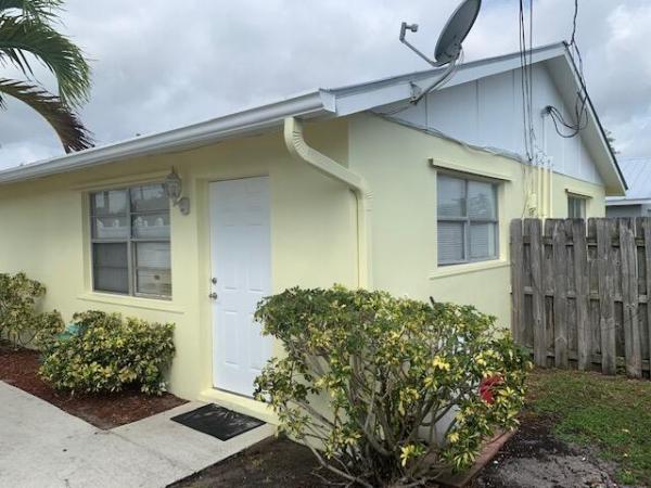 Palm Beach Gardens Estates, 574 Holly Dr, Palm Beach Gardens, Florida 33410, image 1
