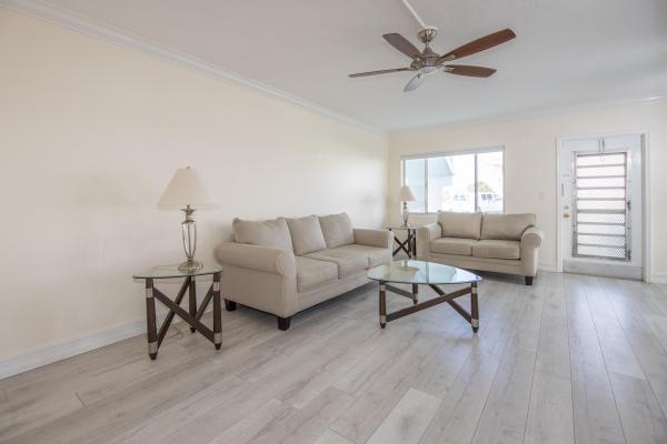 Lakeside Point Gardens, 2304 Lake Osborne Dr #2, Lake Worth Beach, Florida 33461, image 2