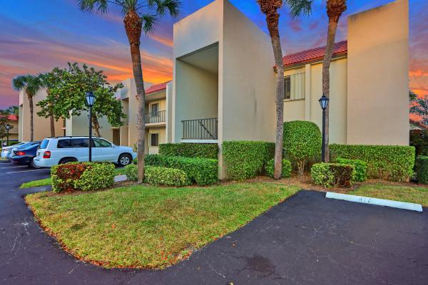 Tennis Villas At Jupiter Ocean & Racquet Club, 1605 S Us Highway 1, Jupiter, Florida 33477, image 2