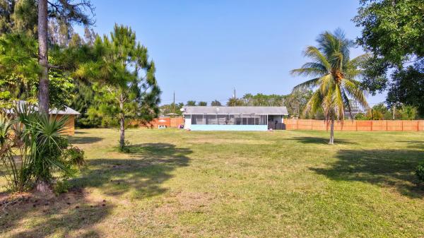 4237 Herbertz Rd, Lake Worth, Florida 33461, image 2