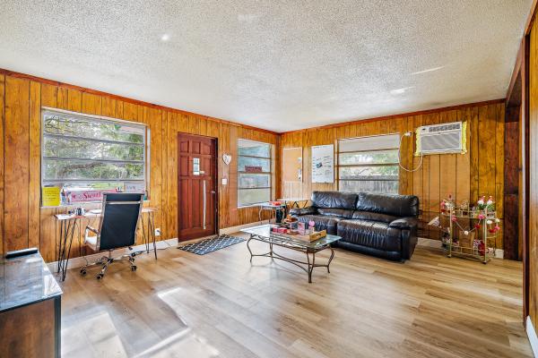 Lake Worth No HOA, 3827 Scott Rd, Greenacres, Florida 33463, image 2