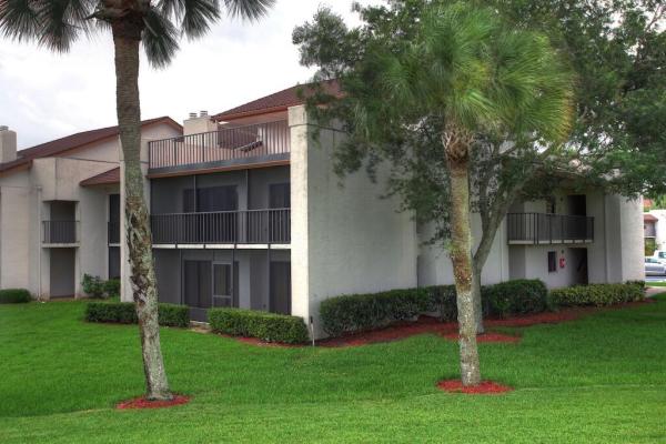 Quail Run Village, 9460 Meadowood Dr #205, Fort Pierce, Florida 34951, image 1