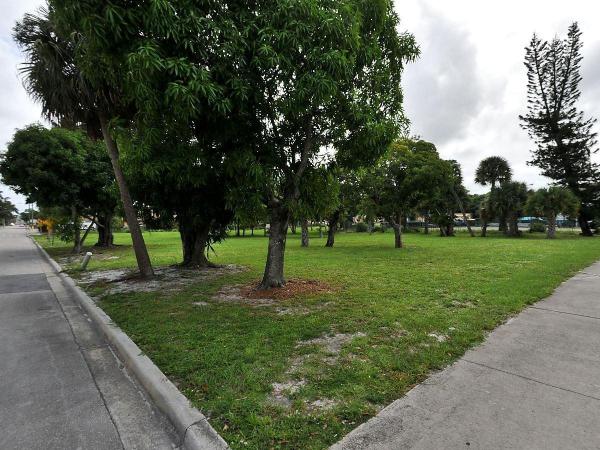 Fort Pierce Residential, 431 / 437 N 8th St, Fort Pierce, Florida 34950, image 1