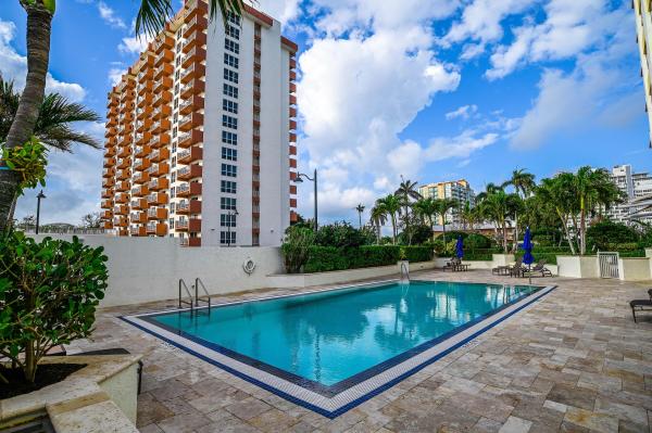 Carlton Tower, 3000 E Sunrise Blvd #7A, Fort Lauderdale, Florida 33304, image 1