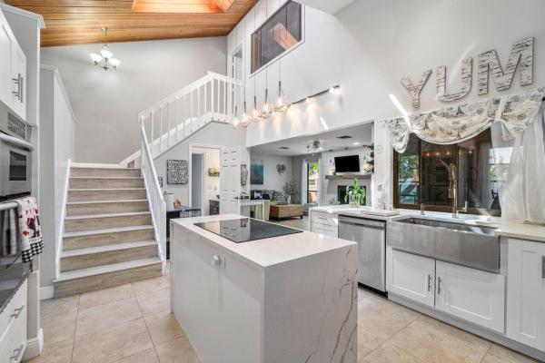 Tequesta Pines, 50 Dogwood Rdg, Tequesta, Florida 33469, image 1