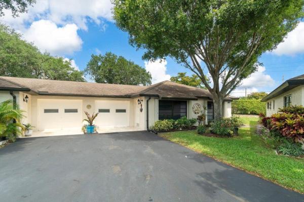Greentree Villas, 4663 Greentree Pl #B, Boynton Beach, Florida 33436, image 2