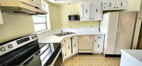 Little Club, 18081 SE Country Club Dr Dr #1-8, Jupiter, Florida 33469, image 1