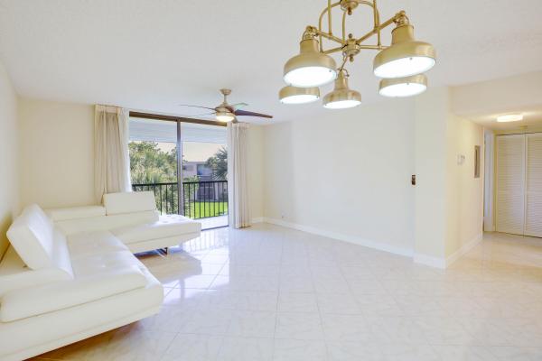 Cypress At Las Verdes, 5370 Las Verdes Cir #305, Delray Beach, Florida 33484, image 1