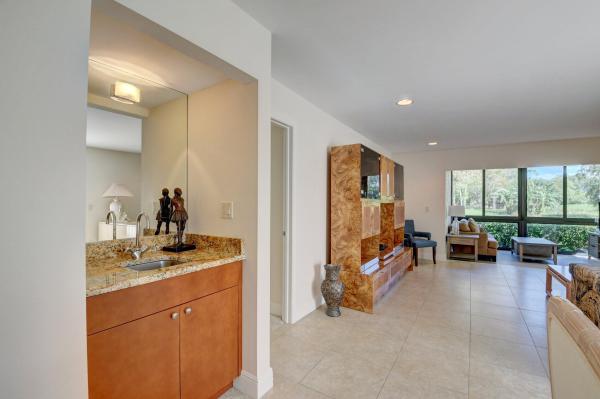 Fairways Of Boca Lago, 21209 Lago Cir, Boca Raton, Florida 33433, image 2