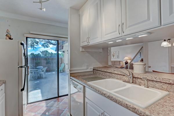 Village Of Sandalwood Lakes North, 215 Charter Way, West Palm Beach, Florida 33407, image 3