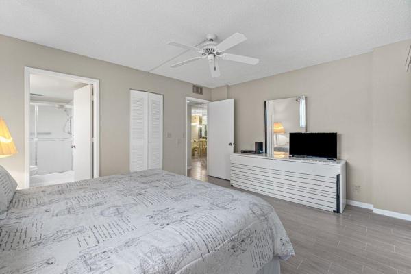 Huntington Lakes 3, 7286 Huntington Ln #208, Delray Beach, Florida 33446, image 1