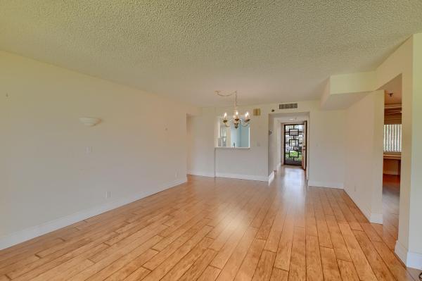 Huntington Towers, 7360 S Oriole Blvd #106, Delray Beach, Florida 33446, image 1
